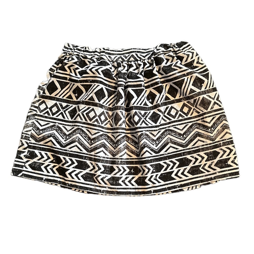 BCX black and white geometric print skirt size small